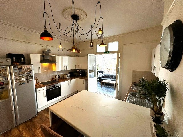 Photo 1: big kitchen