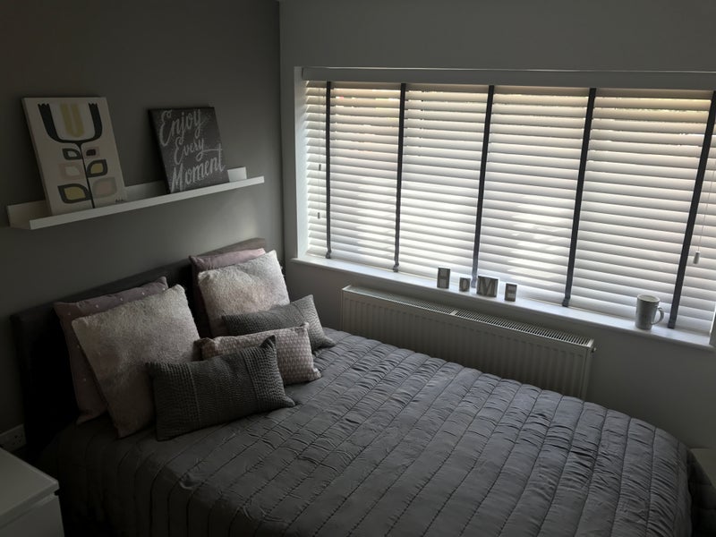 Photo 1: Cosy double ensuite at £725 