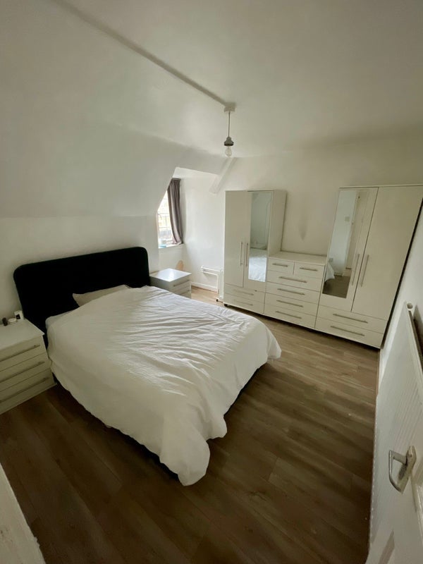Photo 1: Room 1: £277pw with all bills included