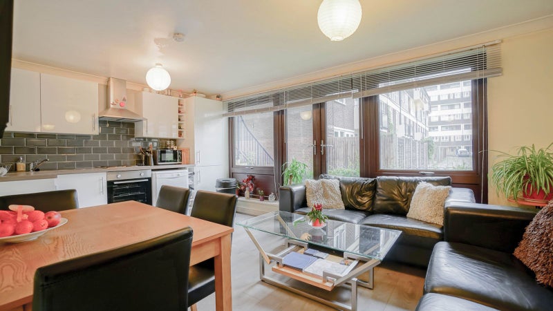 Photo 1: Communal Living space