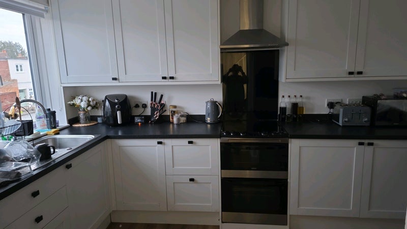 Photo 1: Kitchen