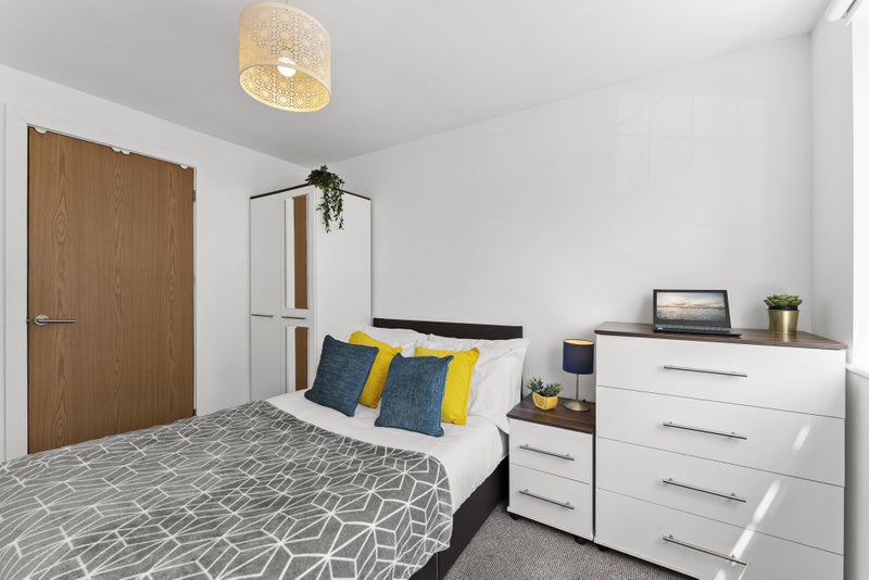 Photo 1: Room 1 - Ensuite