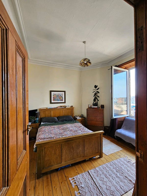 Photo 1: Bedroom available: view from hallway