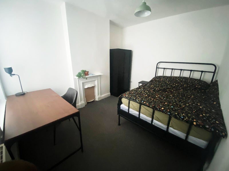 Photo 1: Double room