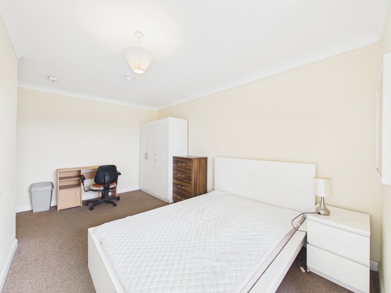 Photo 1: Example of room