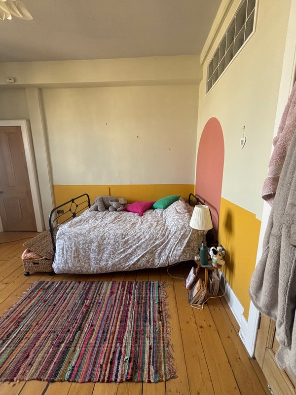 Photo 1: Entrance to Room