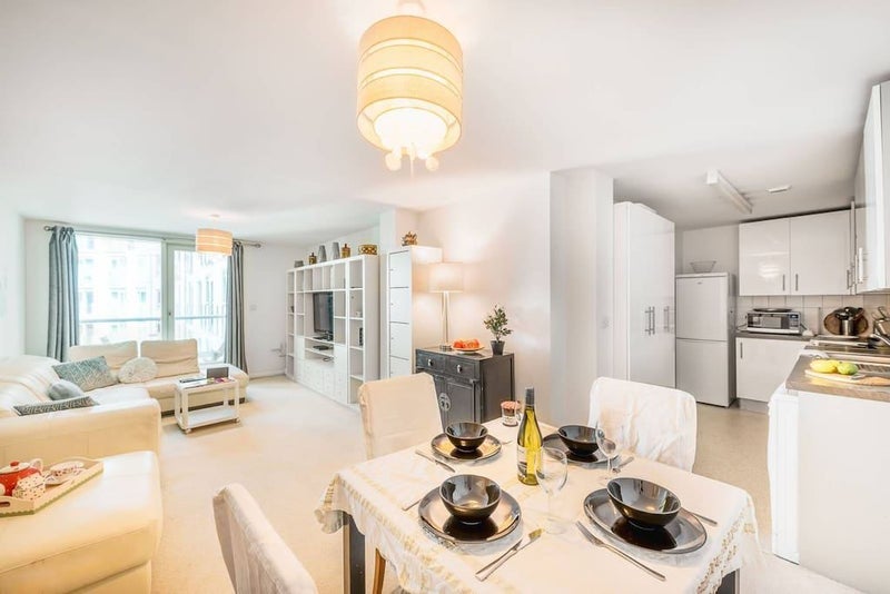 Photo 1: Living Area