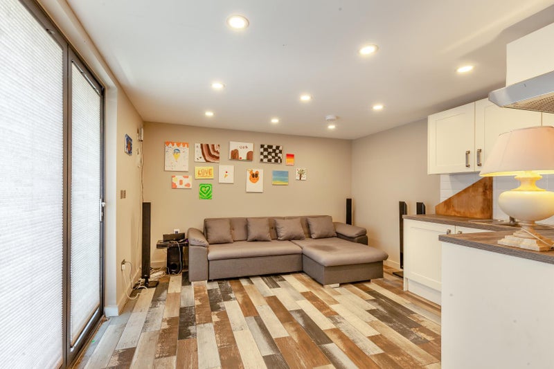 Photo 1: Living space