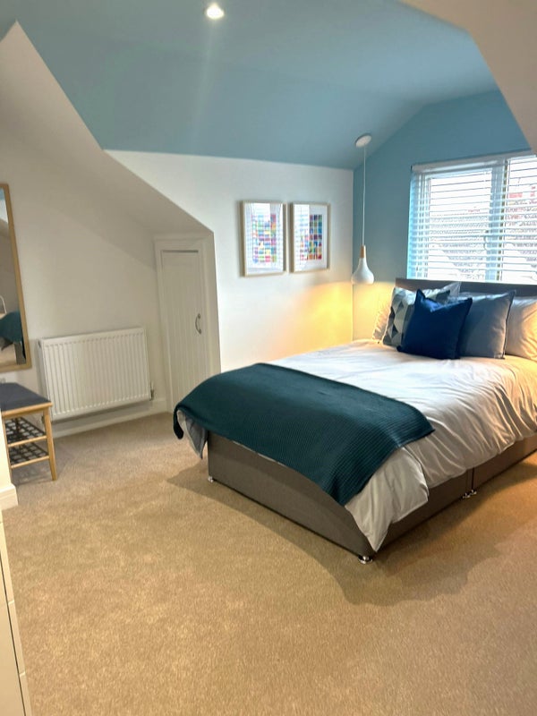 Photo 1: ROOM 7 WITH ENSUITE £750