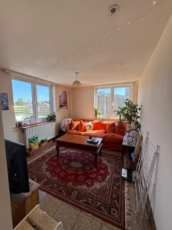 Photo 1: Living Room 