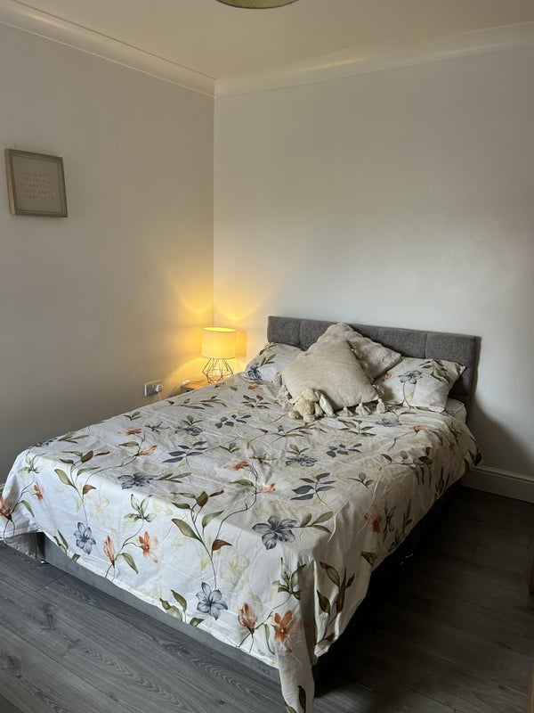 Photo 1: Room View 1