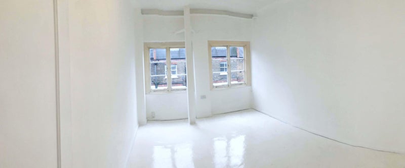 Photo 1: Make the space your own!