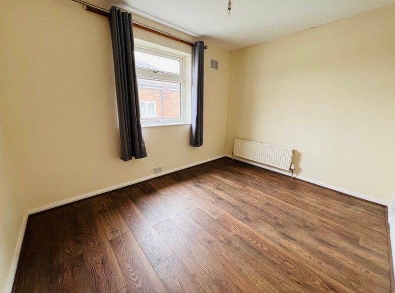 Photo 1: Furnished Now with Double Bed