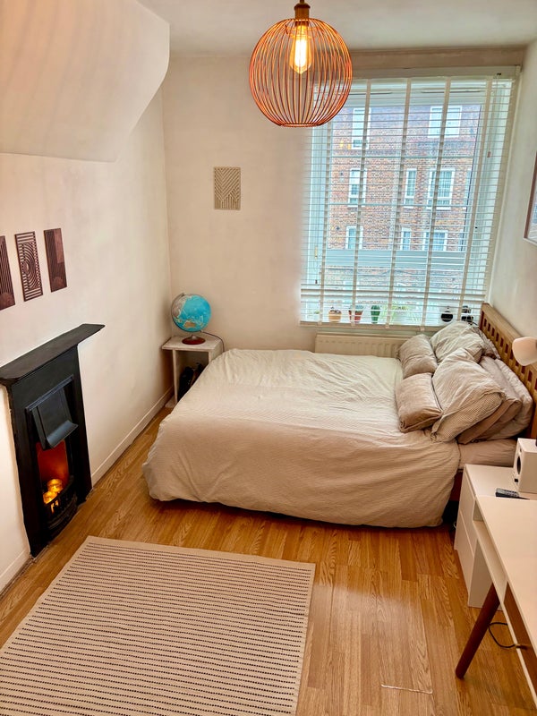 Photo 1: Freshly decorated double room