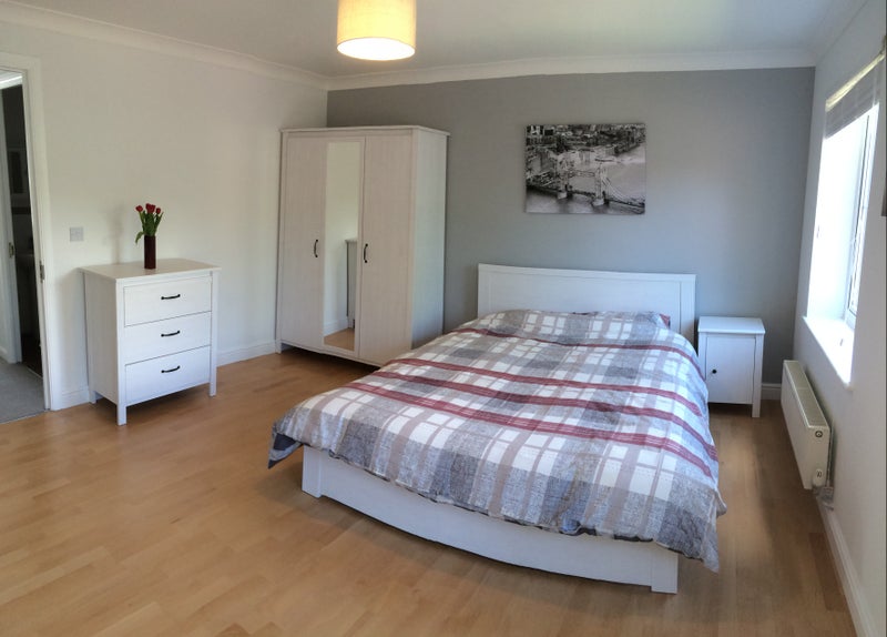 Photo 1: Large, spacious room £670/month