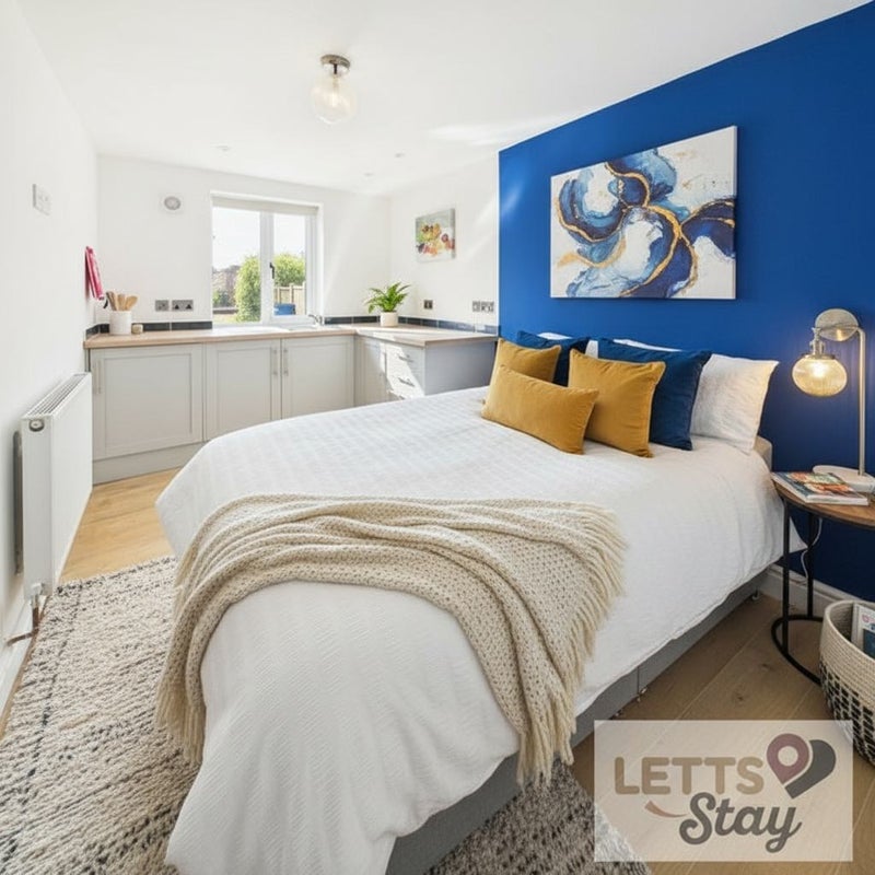 Photo 1: Room 2 - Ensuite