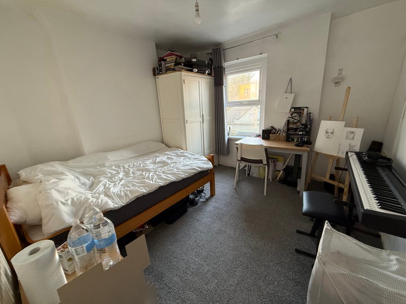 Photo 1: upstairs room