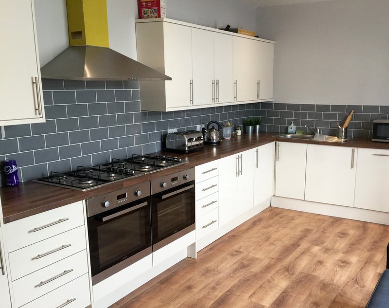 Photo 1: Central Kitchen 