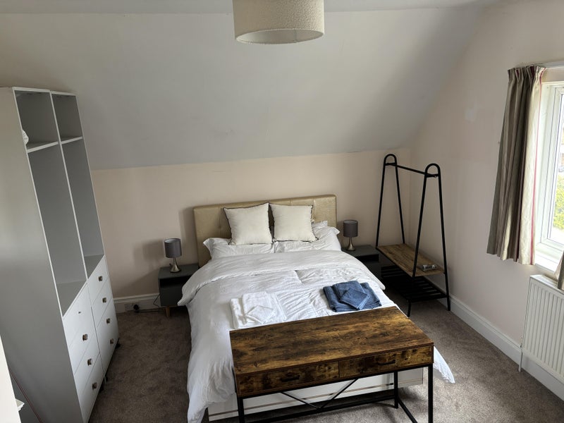 Photo 1: Luxury double bed, storage & sofa