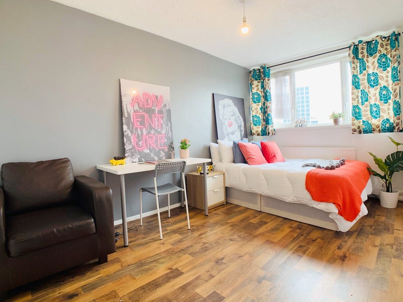 Photo 1: Double Room