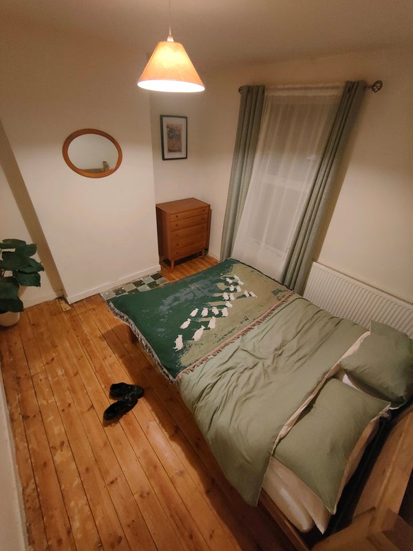 Photo 1: Bedroom for lodger