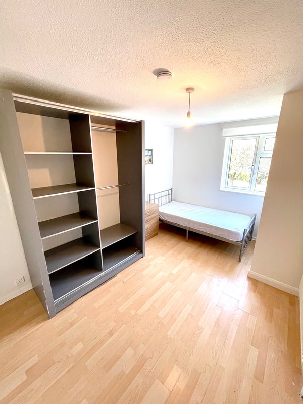 Photo 1: Room 3 - £550pcm 