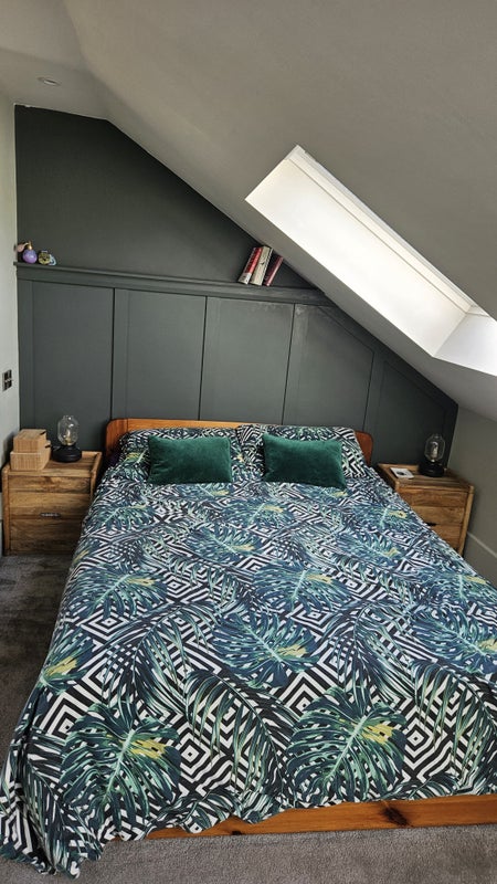 Photo 1: Kingsize bed