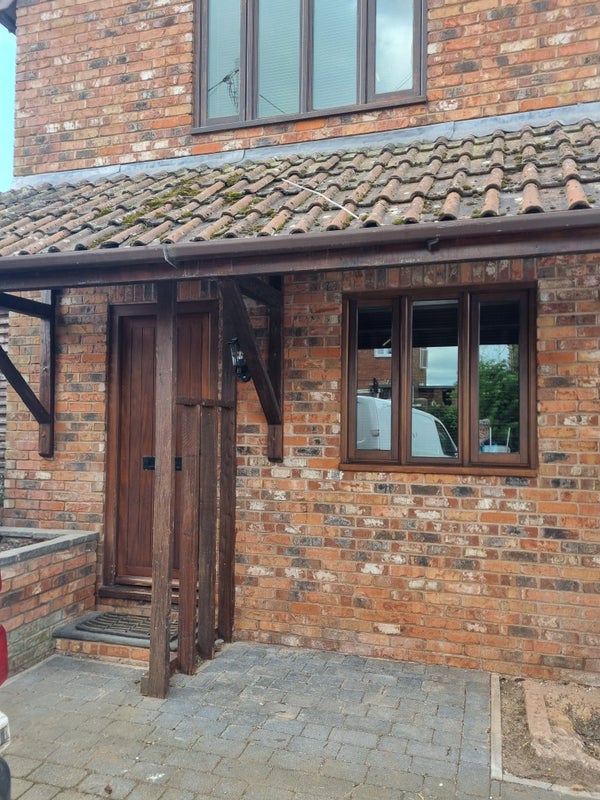 Photo 1: Front entrance