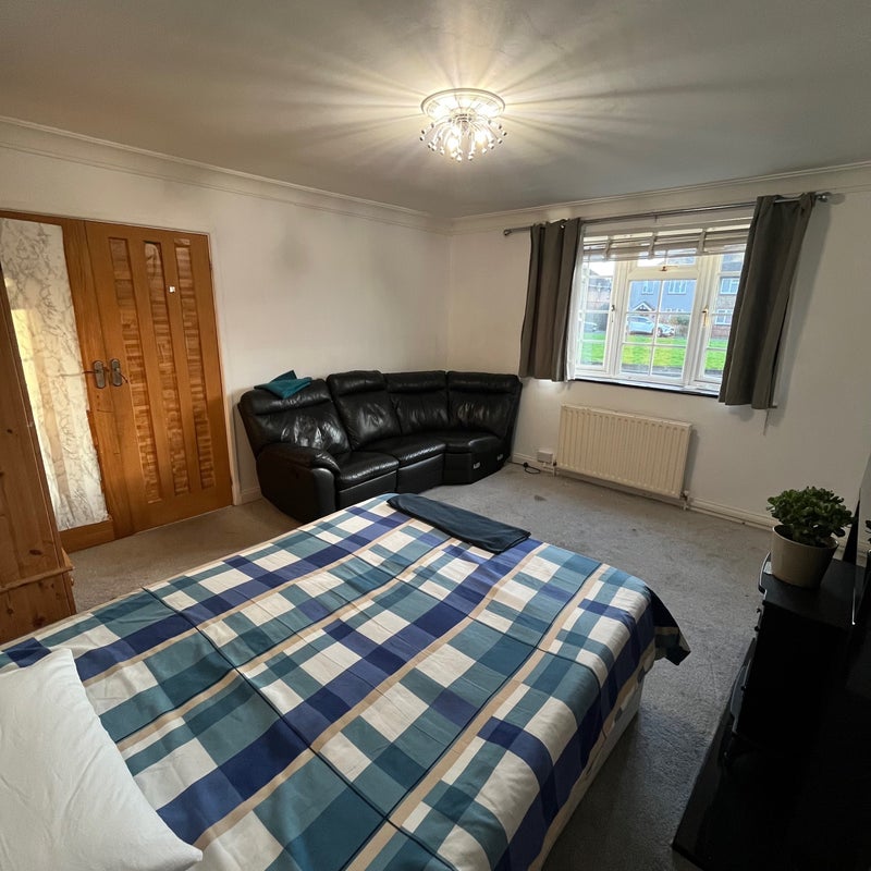 Photo 1: A very cozy room 