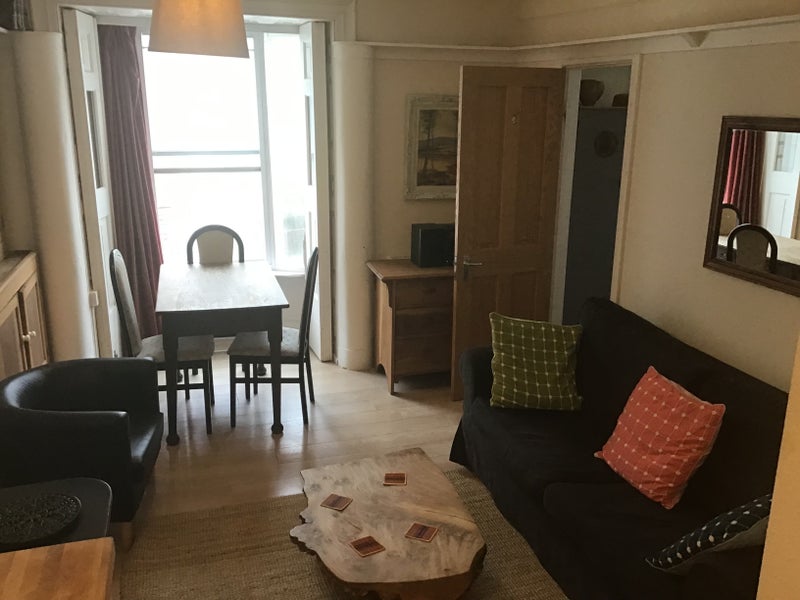 Photo 1: Sitting room