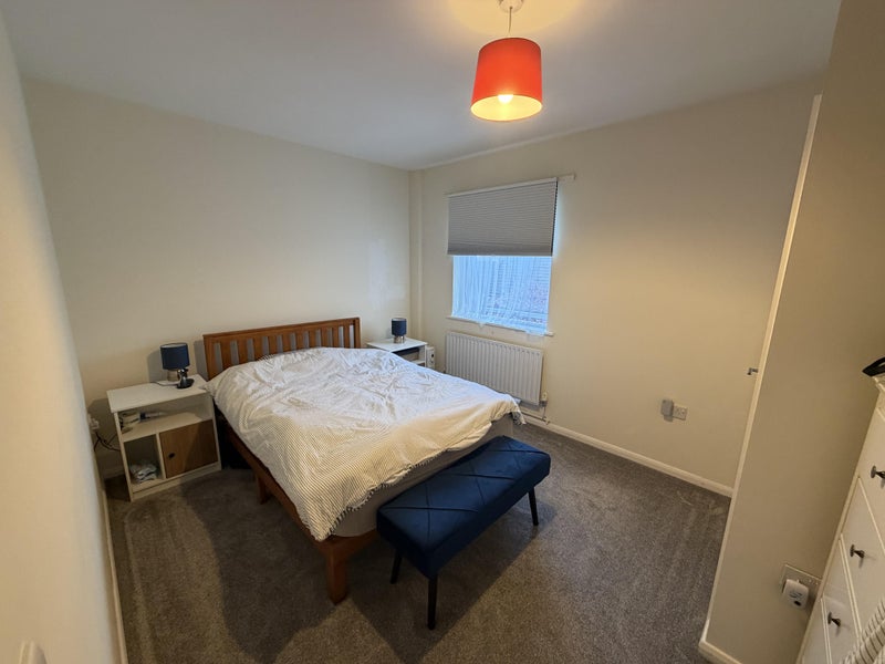 Photo 1: Full picture of the bedroom