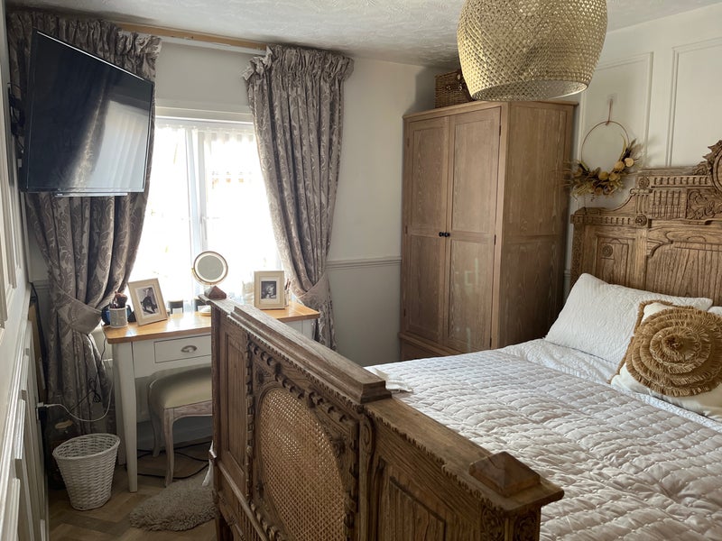 Photo 1: Bedroom available 