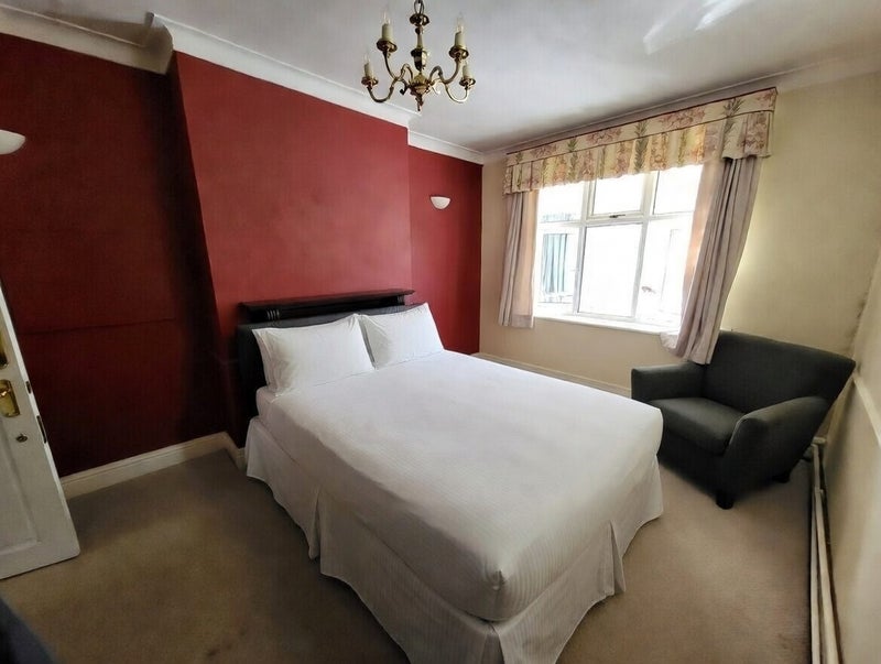 Photo 1: Room View 1