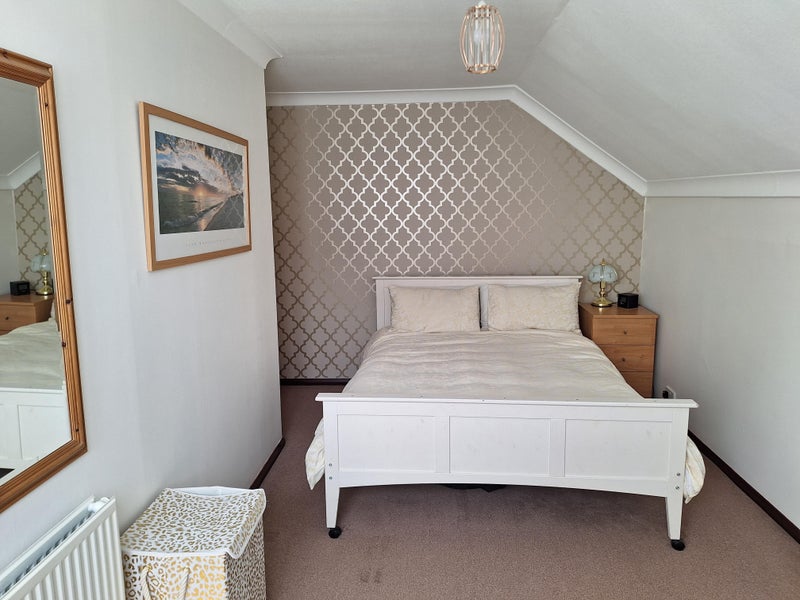 Photo 1: 144 sq ft king size bedroom