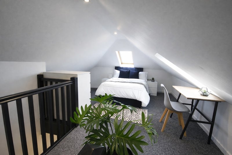 Photo 1: Rm 1 - Double room - £785 bills incl