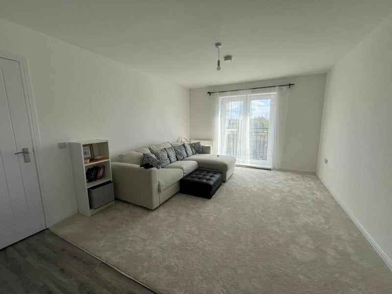 Photo 1: Living room