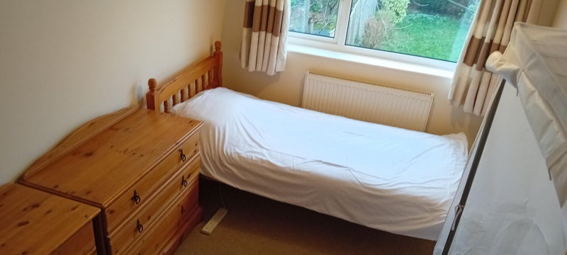 Photo 1: Single room