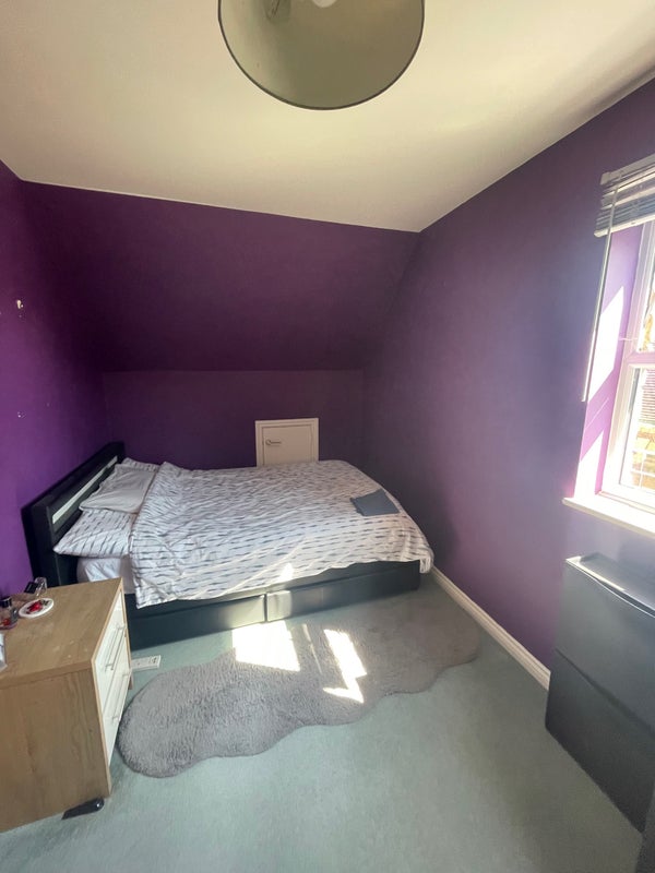 Photo 1: Double bedroom left side 