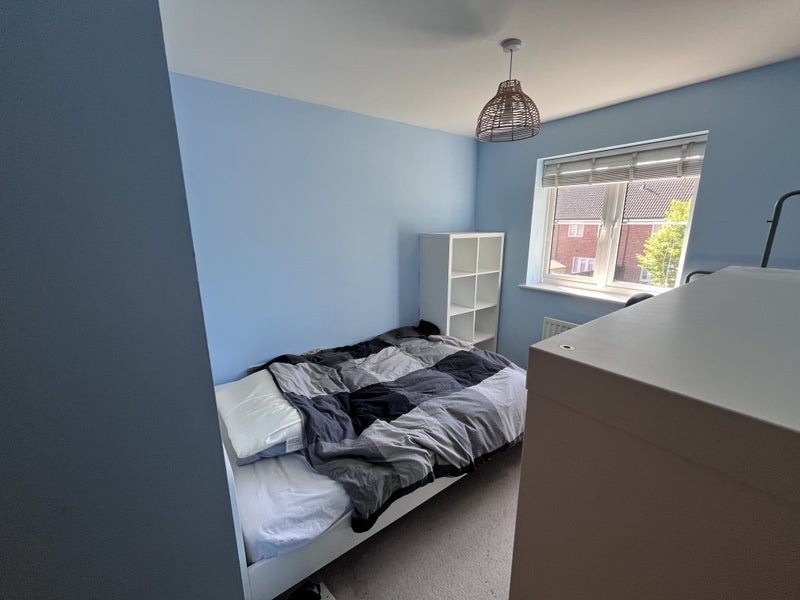 Photo 1: Single Room