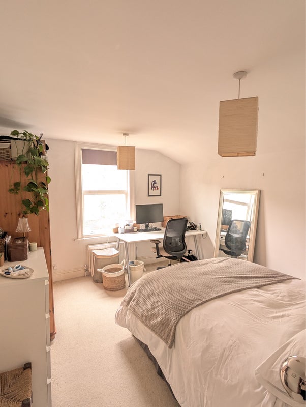 Photo 1: Long-term/Rolling Contract