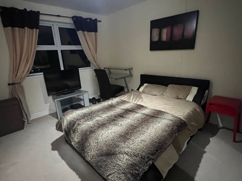 Photo 1: Bedroom view 1