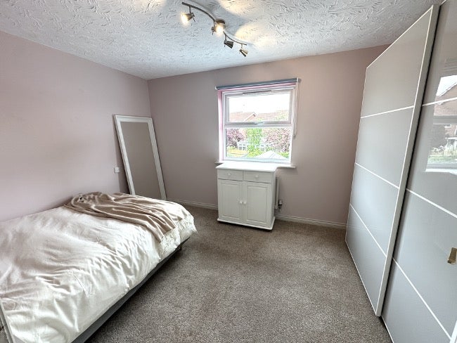 Photo 1: Bedroom 1 of 3