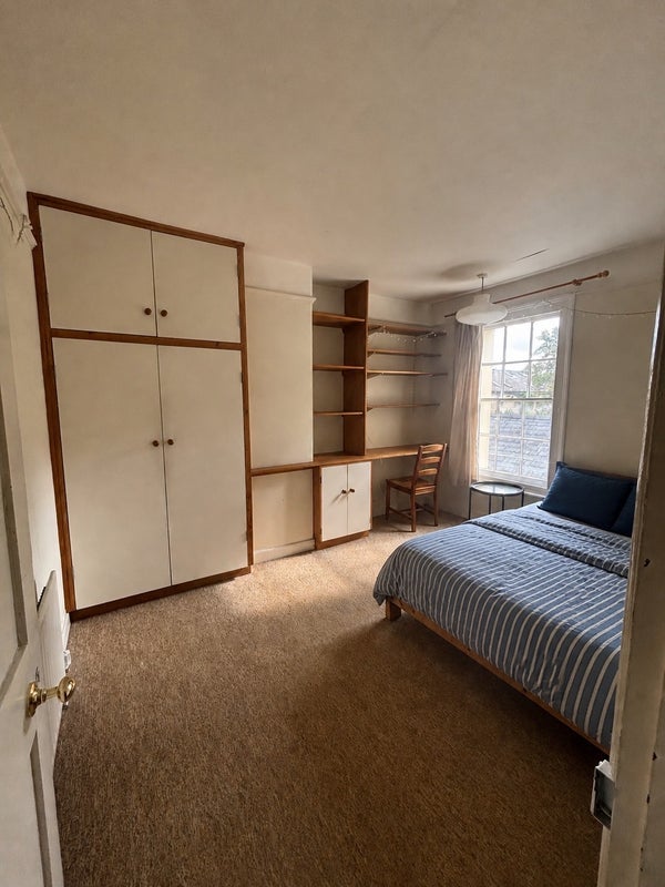 Photo 1: Room view from the door 