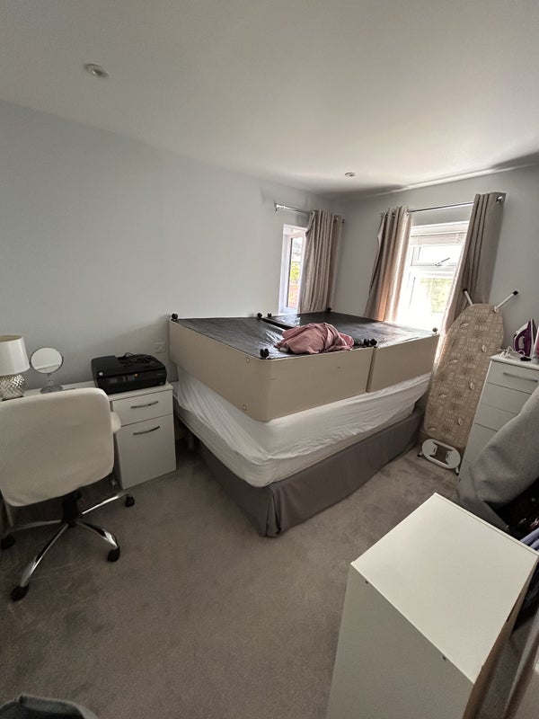 Photo 1: Double bedroom view