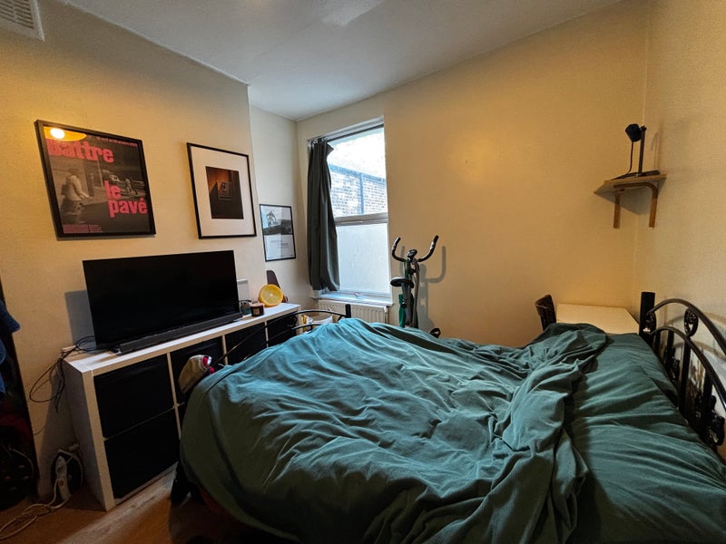 Photo 1: Bedroom
