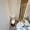 Photo 9: p4 studio flat 