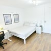 Photo 3: Spacious Double Bedroom 