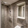 Photo 2: En Suite 