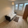 Photo 5: Livingroom 