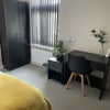 Photo 6: room 5 